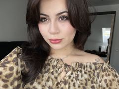 ShantalParist - female with brown hair and  big tits webcam at LiveJasmin