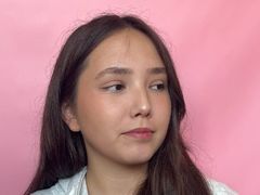 ShardaKnoepfler - female with brown hair webcam at LiveJasmin