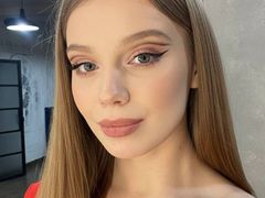 ShariWurth from LiveJasmin