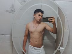 SharleeGum - male webcam at LiveJasmin