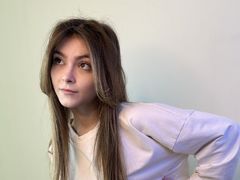 SharolynHariston - female with brown hair webcam at LiveJasmin