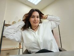 SharronJones - female with brown hair and  big tits webcam at LiveJasmin