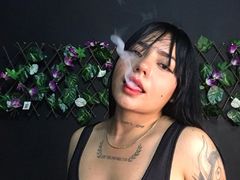 ShashaValkova - female with black hair webcam at LiveJasmin
