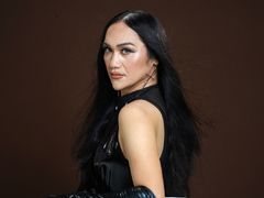 T0UCHM3H0N - shemale with black hair webcam at LiveJasmin