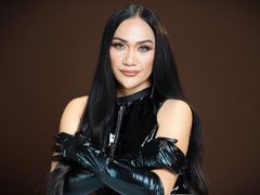 T0UCHM3H0N - shemale with black hair webcam at LiveJasmin