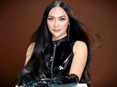 T0UCHM3H0N - shemale with black hair webcam at LiveJasmin