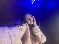 SheliaLehenbauer - female with brown hair and  small tits webcam at LiveJasmin