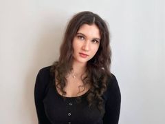 ShiraPicciano from LiveJasmin