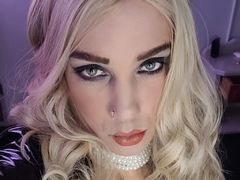 ShirleyBlekers - blond shemale webcam at LiveJasmin