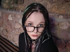 ShirleyHale - female with black hair webcam at LiveJasmin