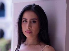 ShopiaRose from LiveJasmin