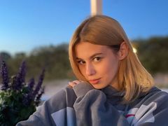 ShyElisaa from LiveJasmin