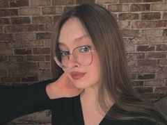 ShylaGerstner - female with brown hair webcam at LiveJasmin