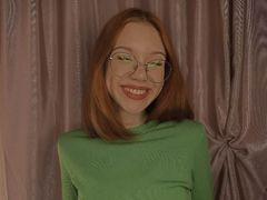 SibleyBartram - female with brown hair webcam at LiveJasmin