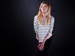 SiennaLoren - blond female with  big tits webcam at LiveJasmin
