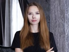 SierraFane - female with brown hair webcam at LiveJasmin