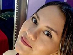 SilvanaArdiente - female with red hair and  big tits webcam at LiveJasmin