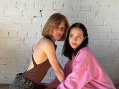 SilverAndLilly from LiveJasmin