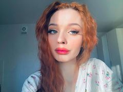 SilviaCruise - female with brown hair webcam at LiveJasmin