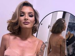 SinLuna from LiveJasmin