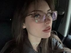 SisMiora from LiveJasmin
