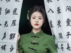 SkylarEva - female with black hair and  big tits webcam at LiveJasmin