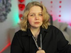 SladaDeew - blond female webcam at LiveJasmin