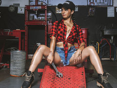 SofiMontiell - female with black hair webcam at LiveJasmin