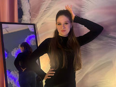 SofiaHaig - female with brown hair and  big tits webcam at LiveJasmin