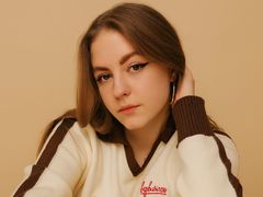 SofiaSarvain - female with red hair webcam at LiveJasmin