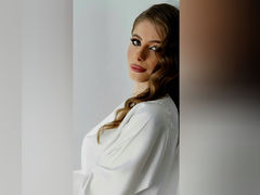 SofiaReses - blond female with  big tits webcam at LiveJasmin