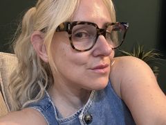 SophiaHillUk - blond female webcam at LiveJasmin