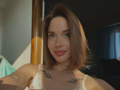 SophiaSmile - female webcam at LiveJasmin