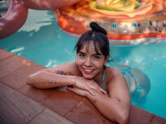 SophieBlaake - female with black hair and  big tits webcam at LiveJasmin