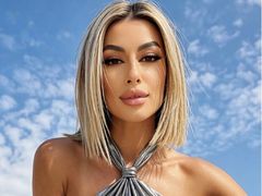 SophieChase - blond female webcam at LiveJasmin