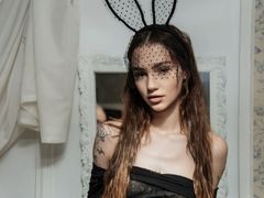 SophieHines - female with black hair and  small tits webcam at LiveJasmin