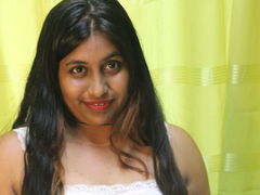 SophieSamaro - female with black hair and  big tits webcam at LiveJasmin