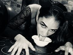 SamanthaVelazque - female with black hair webcam at LiveJasmin