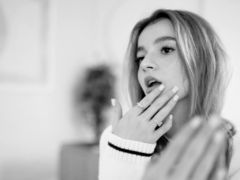 StaceeyBrown - female with brown hair and  big tits webcam at LiveJasmin