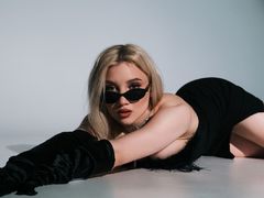 StacyEvances - blond female with  big tits webcam at LiveJasmin