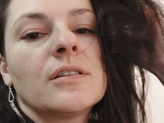 StacyDavise - female with brown hair and  big tits webcam at LiveJasmin