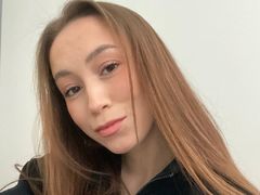 StasiaMarrington - female with brown hair webcam at LiveJasmin