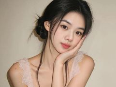 SuYi - female with black hair webcam at LiveJasmin