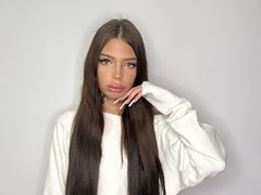 SueSpeilman - female with brown hair webcam at LiveJasmin