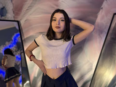 SunLux from LiveJasmin