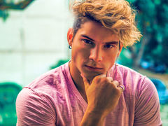 SundayBaez - male webcam at LiveJasmin