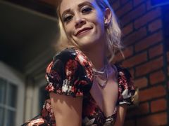 SundayJane - blond female with  small tits webcam at LiveJasmin