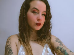 SunnerJames from LiveJasmin