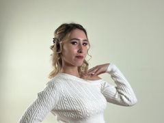 SusannahLinch - female with brown hair webcam at LiveJasmin