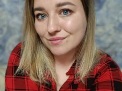 SuzanCharles - blond female with  big tits webcam at LiveJasmin